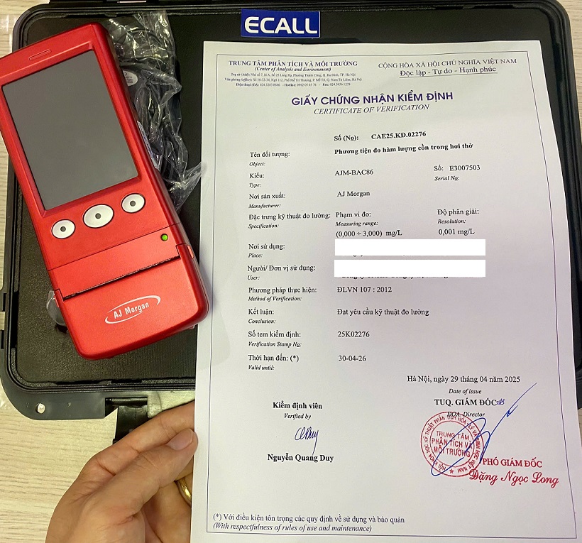 Giấy kiểm định phải ghi rõ tên model và số seri của máy